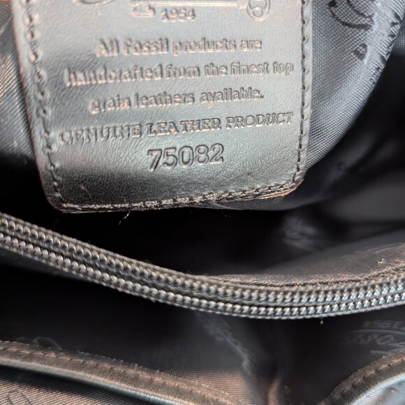 FOSSIL Leather Shoulder bag comes with original Key with Attach Outside Wallet - Picture 8 of 12